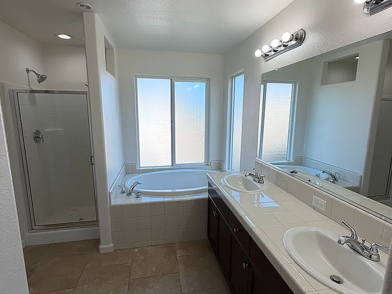 1774 W Burgundy Way — Photo 10