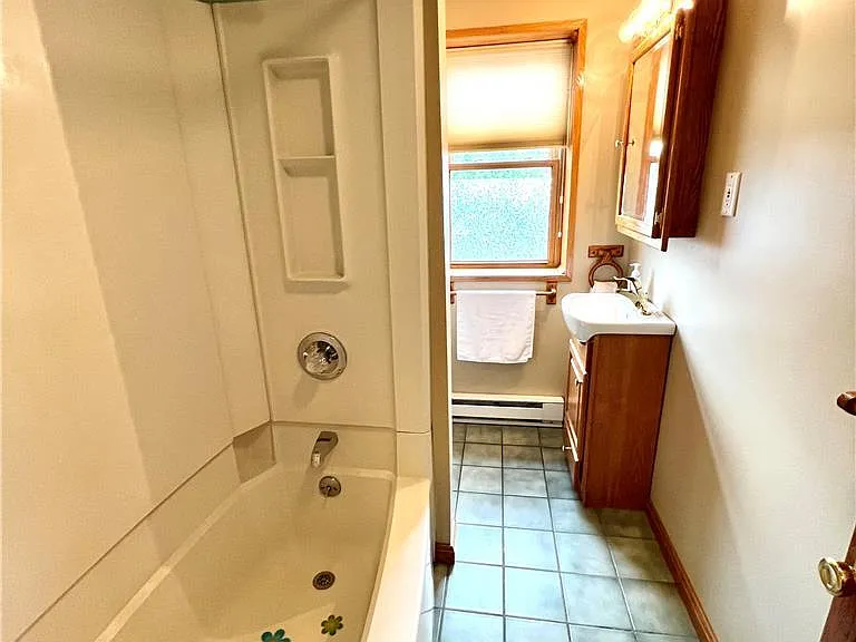 1119 Maple St — Photo 4
