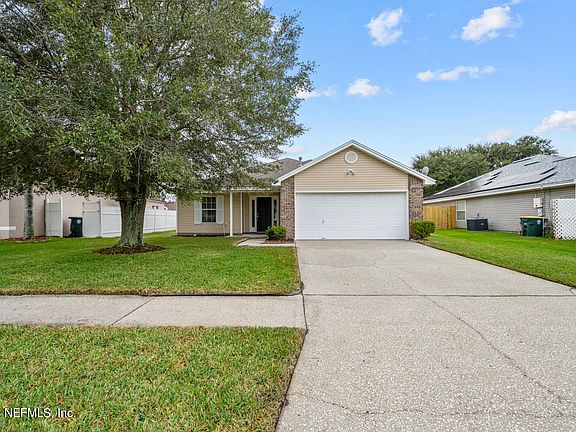 3rd image of 2134 Willesdon Dr W