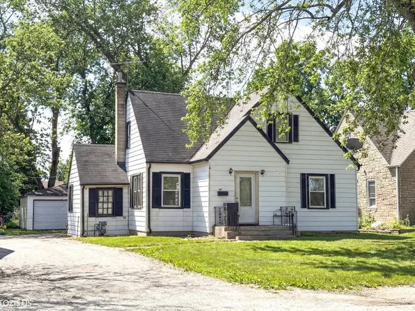 10417 W Palmer Ave, Melrose Park, IL 60164