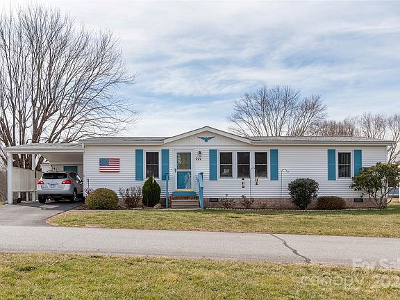 2nd image of 221 Cranbrook Cir