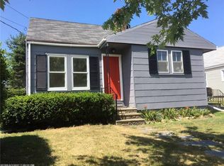 211 14th St, Bangor, ME 04401