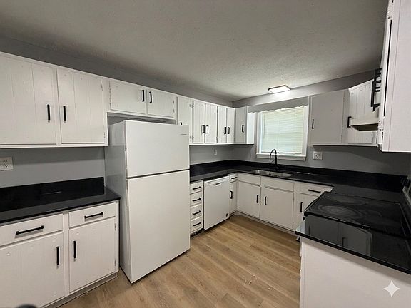 5th image of 4525 Old Broadway St