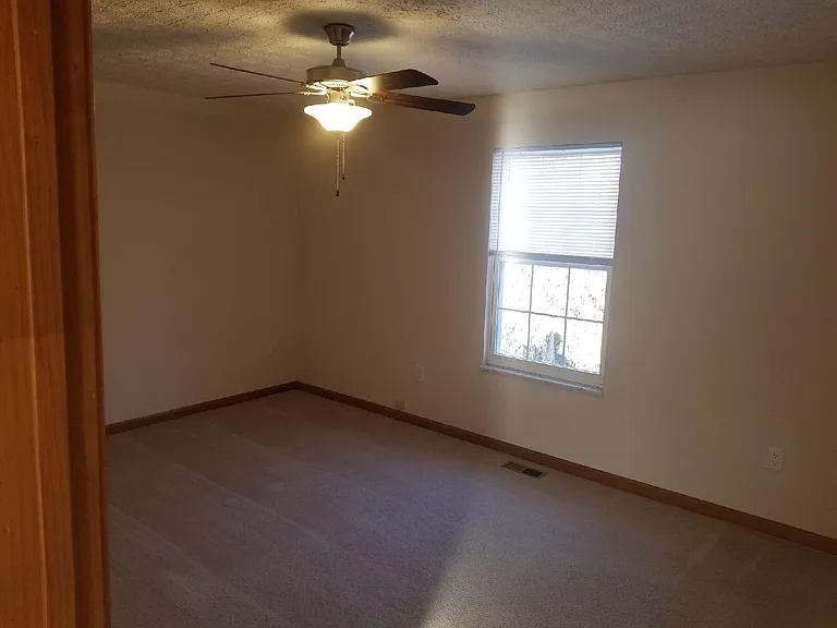 154 Helen Pl — Photo 10