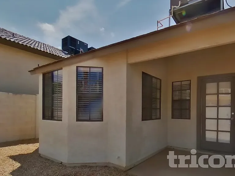 1464 E Rosemonte Dr — Photo 14