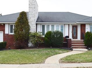 733 Lincoln Dr, Perth Amboy, NJ 08861