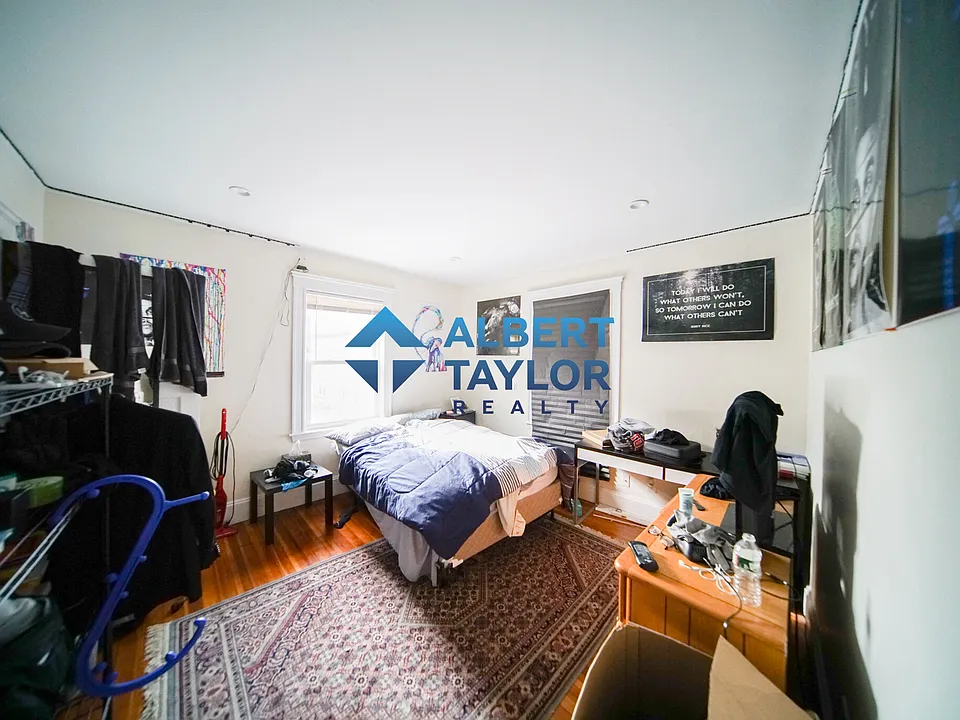 8 Sawyer Ter