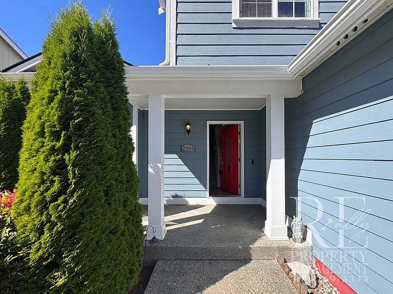 2994 NE Loyola St — Photo 2