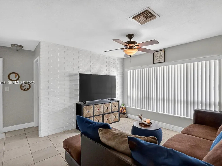 6791 Scott St — Photo 3