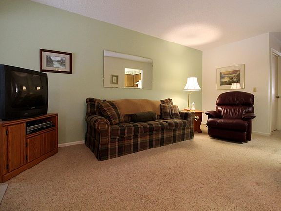 5th image of 719 Charlemagne Blvd