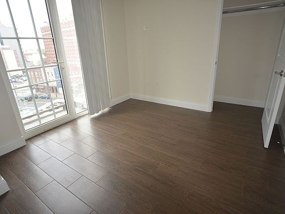 4th image of 25-34 31st St #66B
