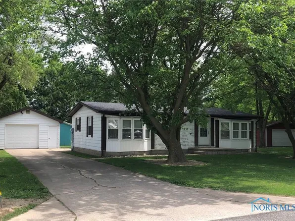 521 E Elm St, Deshler, OH 43516