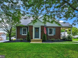 104 N Decatur St, Strasburg, PA 17579