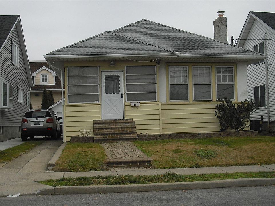 1st image of 2979 Waverly Avenue