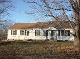 22075 168th St, Basehor, KS 66007