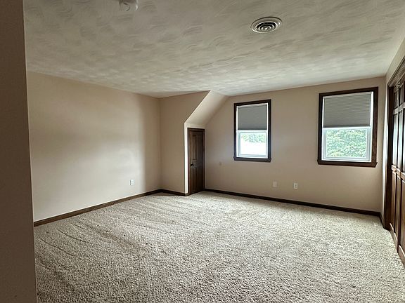 4th image of 41 Central St #3