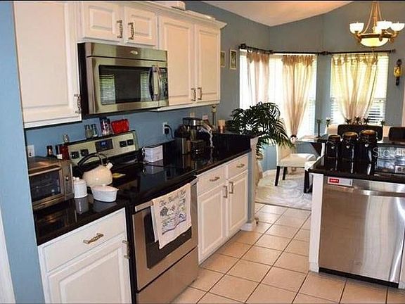 3rd image of 651 Hardwood Cir