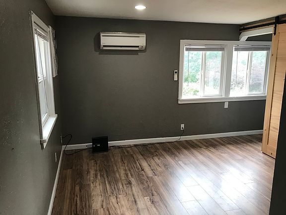 2nd image of 4202 W M St