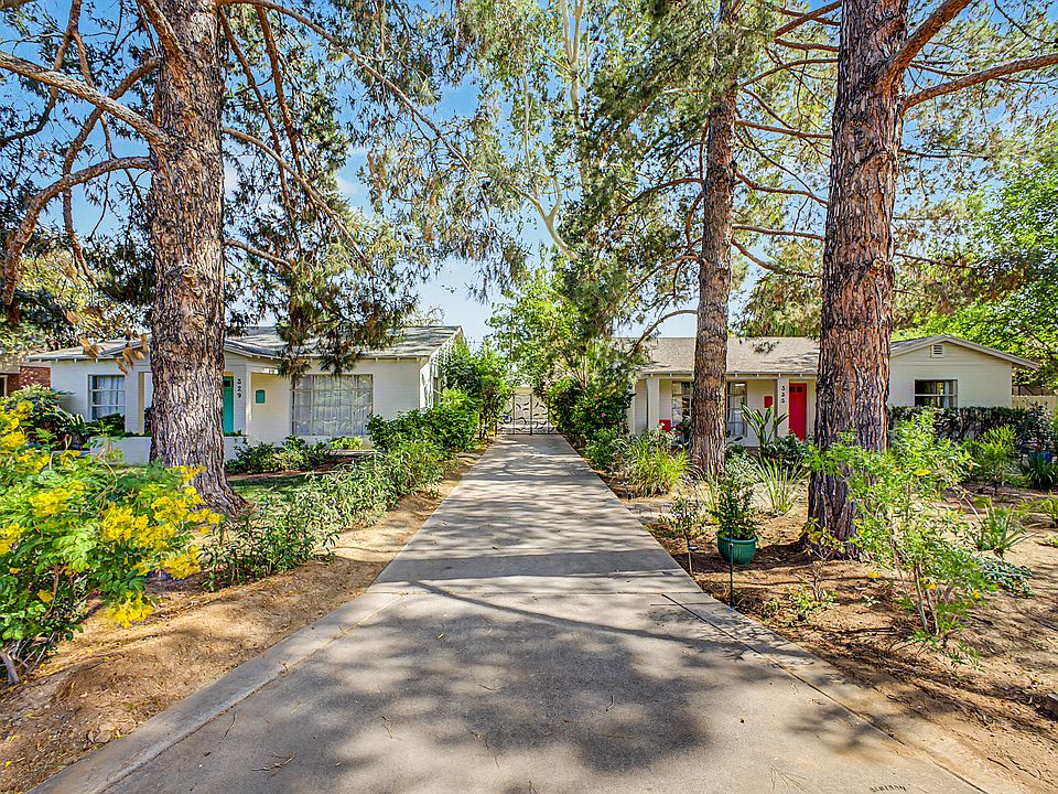 This is the front of the property. The guest house is in the back yard.
