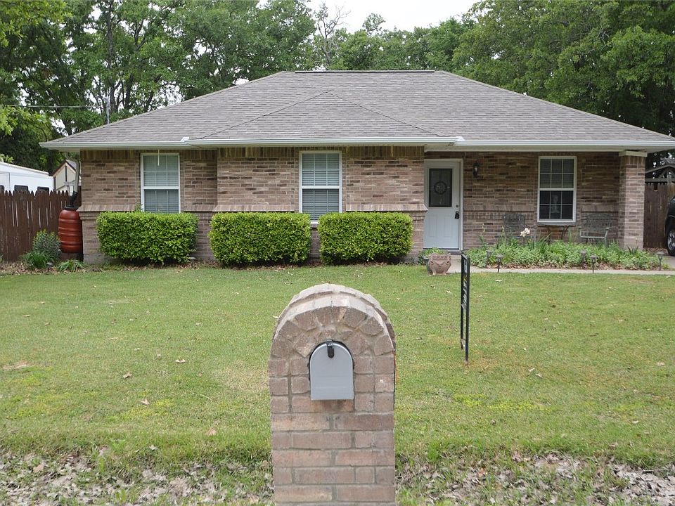1st image of 449 Shenandoah