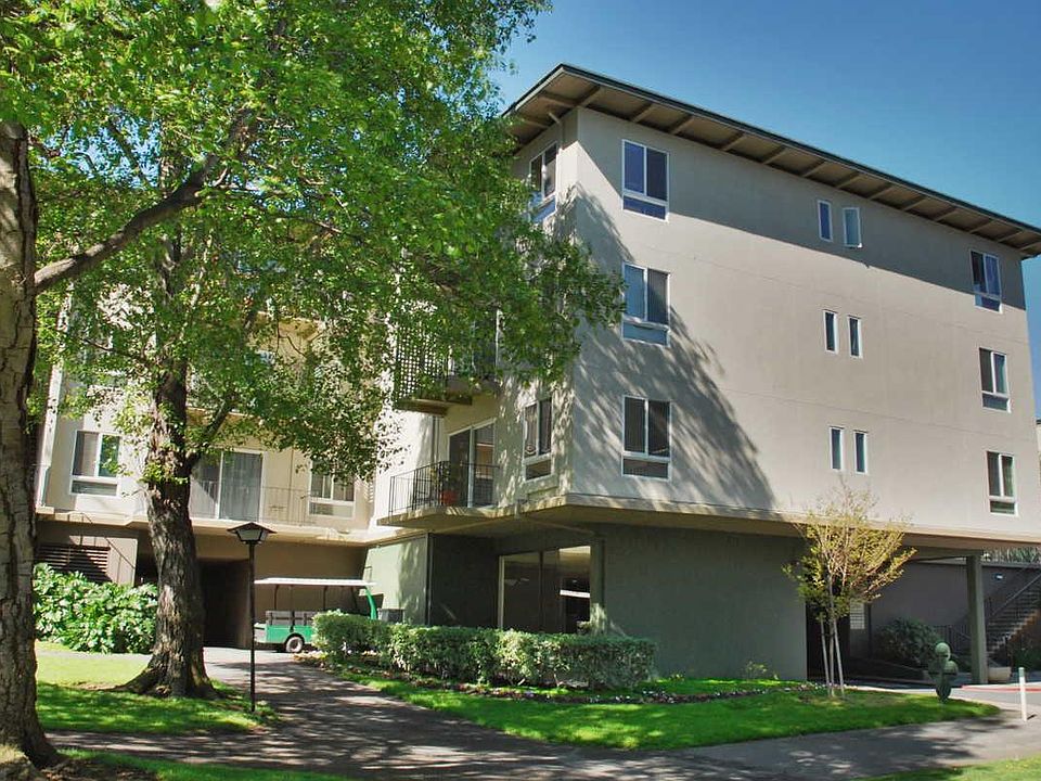 1st image of 930 Peninsula Ave APT 401
