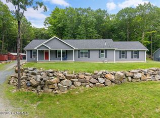 137 Old Rd, Cropseyville, NY 12052