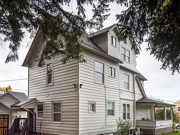 3rd image of 303 17th Ave SE