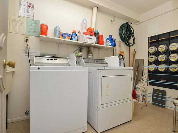 3rd image of 1716 Mayenne Ct APT F