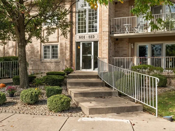 803 Swan Dr Unit 1D, Dyer, IN 46311