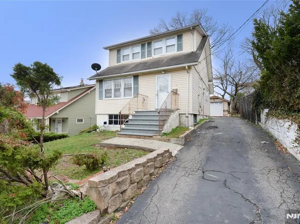 263 Sutton Ave, Hackensack, NJ 07601