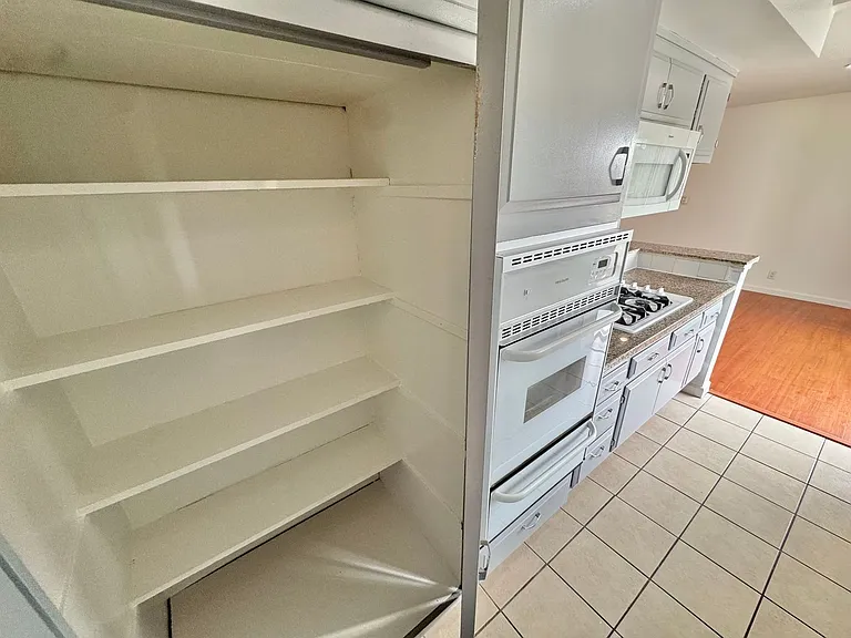 8555 Saturn St — Photo 12
