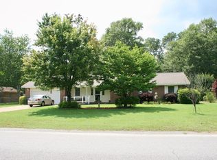 890 Twin Lakes Dr, Sumter, SC 29154