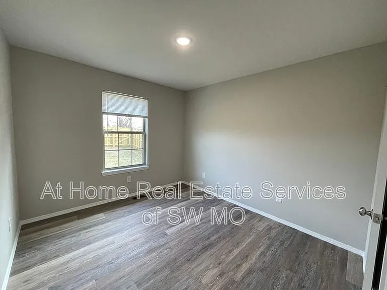 2108 N 21st St — Photo 3