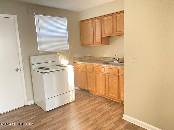 5th image of 1848 5TH Street