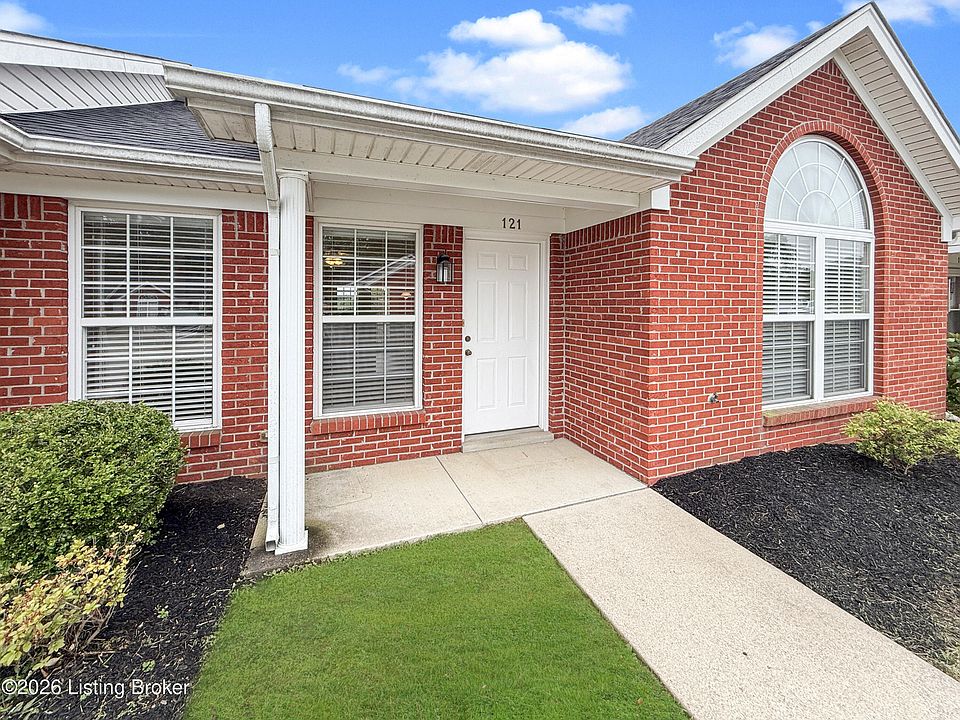 1st image of 121 Woodlake Ct