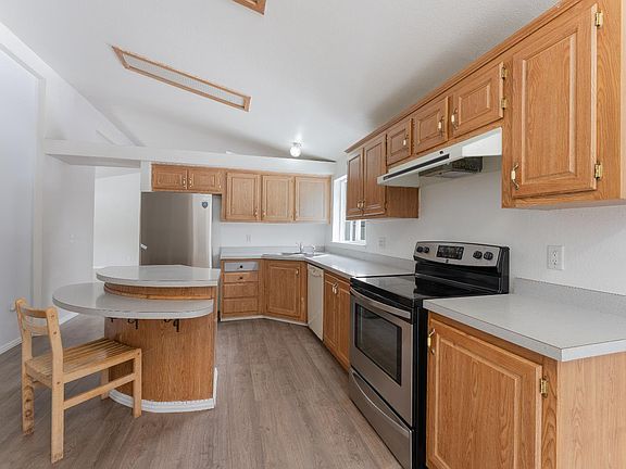 5th image of 5751 Ridgewood Road