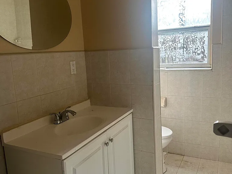 5644 NW 14th Ct — Photo 9
