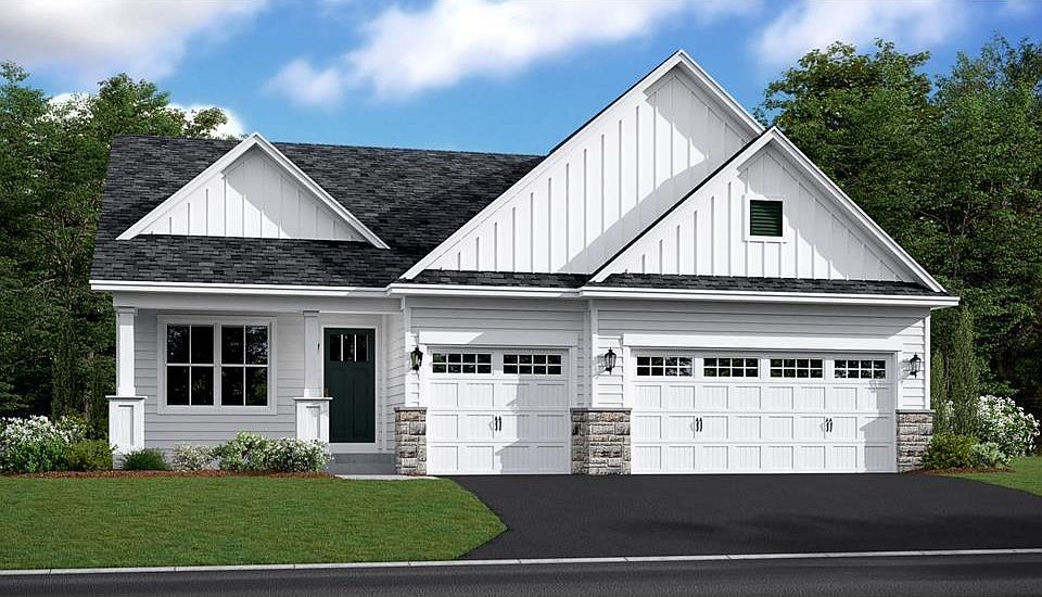 1st image of 2027 Victoria Cir