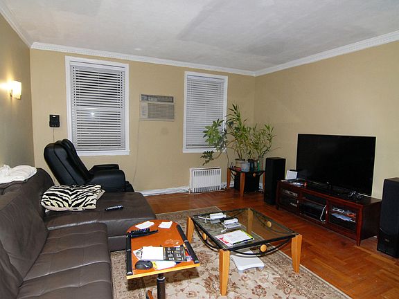 5th image of 1936 E 16th St