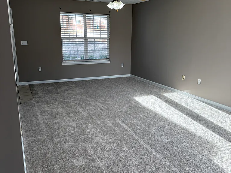 114 Cortland Ct — Photo 16