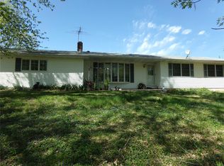 661 Arch Rd, Washington, MO 63090