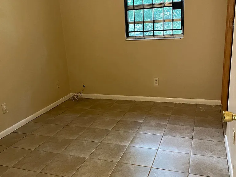 3110 Kingston St — Photo 10