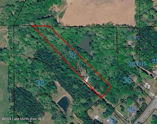 3rd image of 124 Deer Run Ln