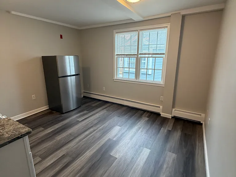 84 Cabot St #9 — Photo 3