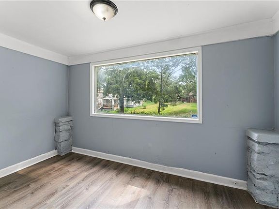 3rd image of 7916 Montgall Ave