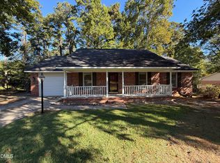 1290 Arailia Dr, Fayetteville, NC 28314