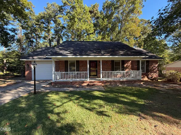 1290 Arailia Dr, Fayetteville, NC 28314