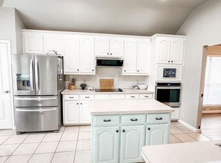 2825 Flint Rock Dr, Fort Worth, TX 76131