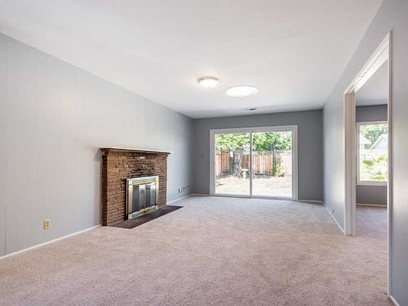 4th image of 235 Michelle Dr