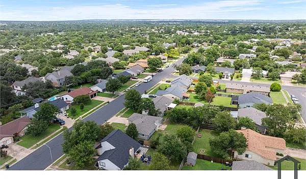 3915 Hillside Dr — Photo 25